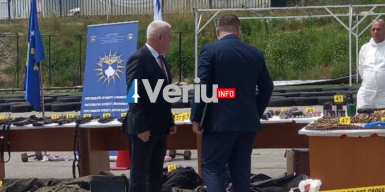 Ministri Sveçla: Një jelek antiplumb që kapëm në Veri kishte shenjën e njësisë speciale të Rusisë
