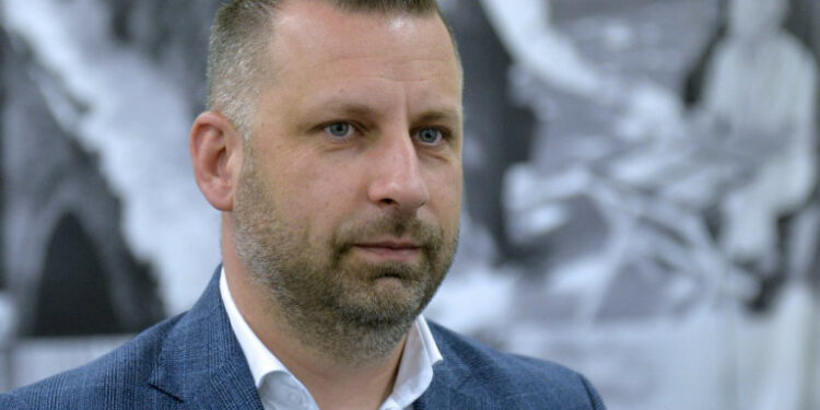 Jevtiq: Nuk kemi problem me shqiptarët por me Albin Kurtin