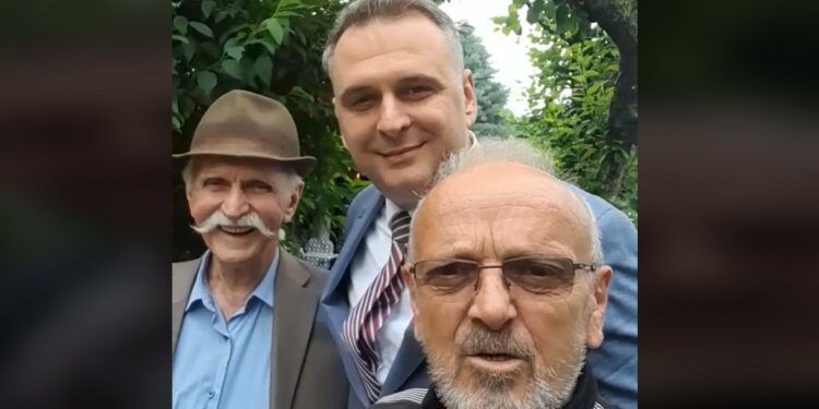 “Neve nuk na ninë çka thojnë amerikanët”, Bajqinovci shfaqet buzagaz në një video selfie anti- amerikane