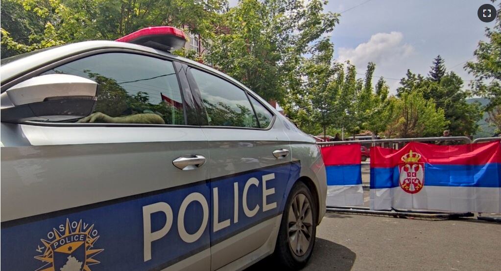 Shpërthime gjatë natës pranë stacioneve policore në Zveçan dhe Mitrovicë të Veriut, nuk ka të lënduar