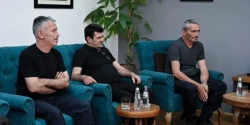 Sveçla takon tre policët: Ndaj tyre po vazhdon përndjekja nga Serbia