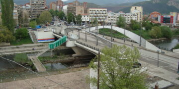 Policia u bën thirrje qytetarëve t’i shpërfillin njoftimet për protestë në Urën e Ibrit