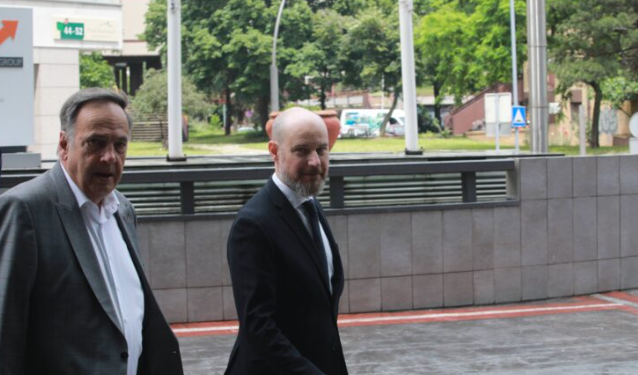 Zyrtarët e BE-së në Beograd: Duhet të kemi zgjedhje të reja në veri të Kosovës