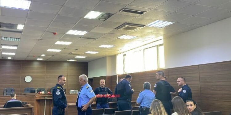 Vazhdon seanca gjyqësore ndaj Krivaqës e Sejdiut, sillen para gjykatës nën masa të sigurisë