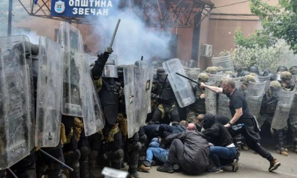 Koloneli i KFOR-it: Ishte e qartë që pas protesuesve paqësorë në Veri fshiheshin grupe kriminale