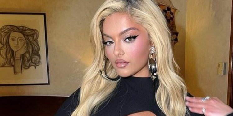 Arrestohet personi që qëlloi me telefon në fytyrë Bebe Rexhën