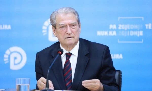 Berisha akuza Ramës: Anuloi takimin me Kurtin për t’i shërbyer Vuçiçit. Do sillte tre policët në Tiranë