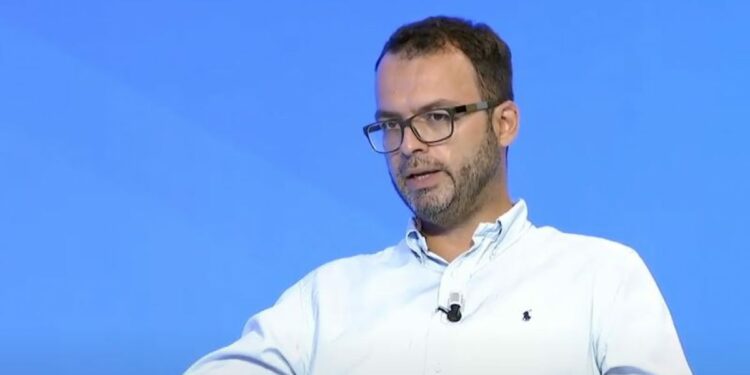Petkoviq tha se protestat në Serbi po i mbështet Kurti, reagon Vela: Regjimi i Vuçiqit jeton në paranoja