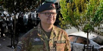 Komandanti i KFOR-it: Në veri shmangëm një masakër, i shpëtuam 15 policë – ka vetëm një zgjidhje për krizën