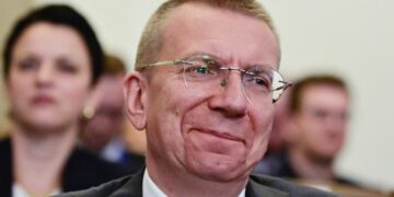 Presidenti i parë në botë pranon se është homoseksual