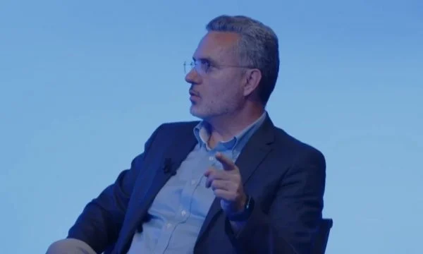 Dugolli: Bllokada e qeverisë ndaj Serbisë e domosdoshme, të mos konsumohen produktet e shtetit armiqësor