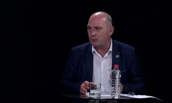 Humolli: Kosova nuk u çlirua nga ushtarët amerikanë