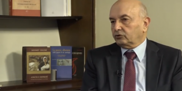 Mustafa: E prishëm koalicionin me VV për ta evituar konfrontimin me SHBA, ata e sollën Kurtin në pushtet