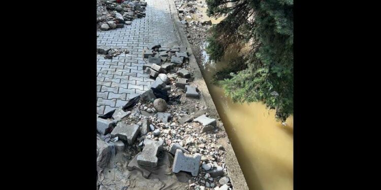 Deputeti i AAK-së pas vërshimeve: Ditë e rëndë për Pejën dhe Kosovën – Komunë dhe Qeveri veproni