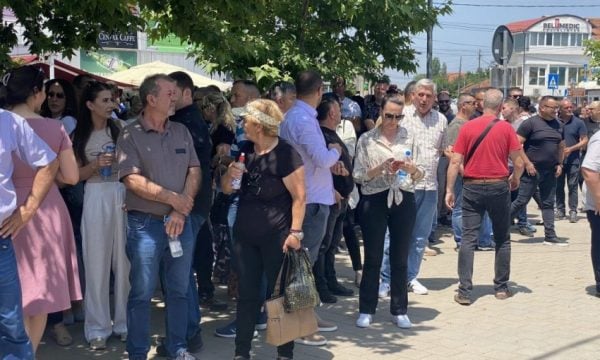 Serbët sërish protestojnë në Graçanicë pas arrestimit të të dyshuarit për krime lufte