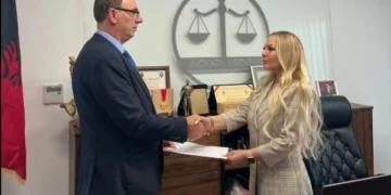 Violetë Kukaj merr avokat, nis betejën ligjore me kunatat dhe ish-burrin