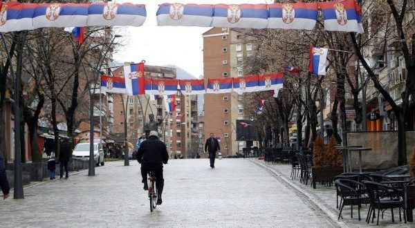 Sulmohen dy shqiptarë në Mitrovicën e veriut