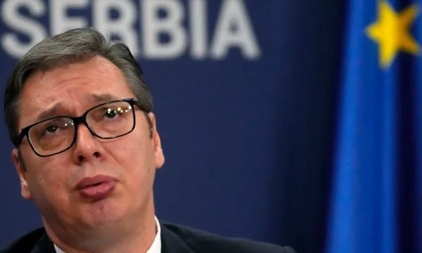 Vuçiq i quan terroristë policët dhe ushtarët e Kosovës: Ju turqit e të tjerët, me çfarë të drejte i armatosni?