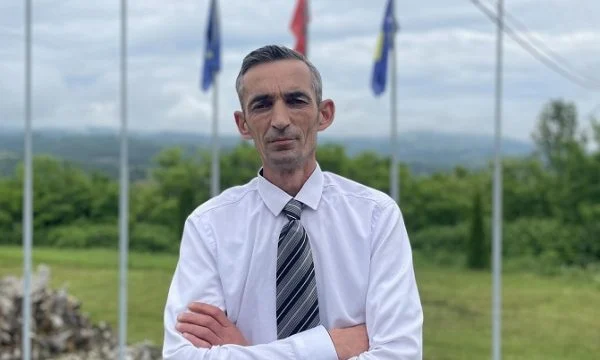 Kryetari i Zveçanit shkarkon nënkryetaren serbe të komunës: I tejkaloi kompetencat