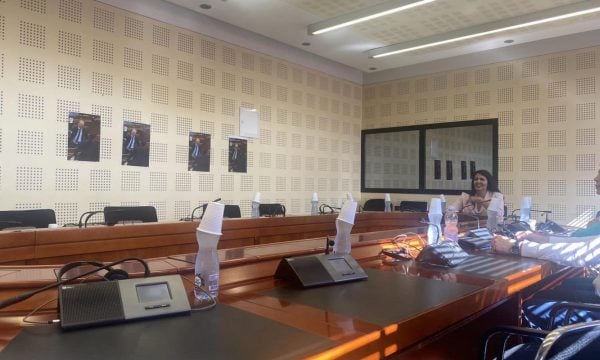 Krasniqi e LDK-së: Mbledhja e Komisionit dështoi se s’erdhi Bislimi, jo për kuorum
