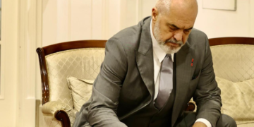 Rama: Me një përshëndetje për krejt Kosovën – po nisem drejt Sarajevës