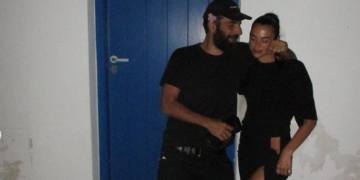 Dua Lipa shijon pushimet me të dashurin në ishullin grek