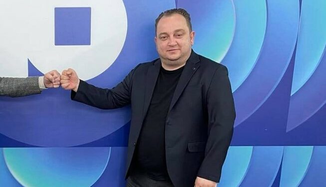 Ahmeti:Mos i merrni seriozisht statuset arrogante te Xhelalit, Mefit apo cilitdo tjeter minister e deputet. Ua ka shkruar kryeshefja. Keta veq post i kane bere.