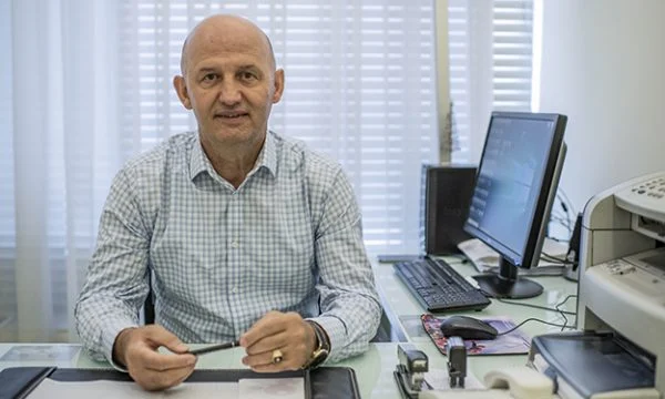 Këshilltari i Kurtit i reagon Muhaxherit: Krahasimi i Kryeministrit tonë me Kasapin e Ballkanit tradhti kombëtare