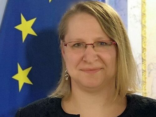 Schneeberger: ShBA-ja e BE-ja po i bëjnë presion Kosovës për t’ia dhënë Vuçiqit Asociacionin – BE-ja t’i tërheq masat