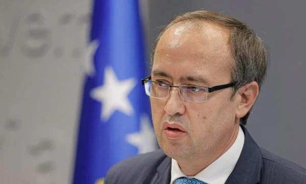 Hoti kërkon seancë të jashtëzakonshme pasi BE konfirmoi hyrjen në fuqi të masave ndaj Kosovës
