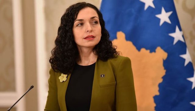 Deputeti ia kërkon dorëheqjen Presidentes Osmani: Shpëtoje vendin