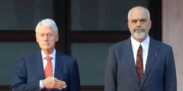 Nis ceremonia e pritjes zyrtare për Bill Clinton