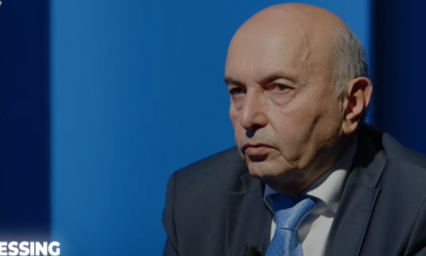 Mustafa “dyshon” që Vetëvendosja në pushtet është eksperiment i ndërkombëtarëve: I rrahshin tenxheret