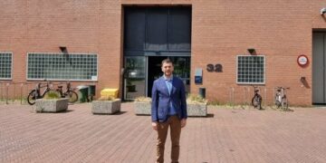 Memli Krasniqi në Hagë viziton Hashim Thaçin e Kadri Veselin: Liria jonë ishte lufta e tyre
