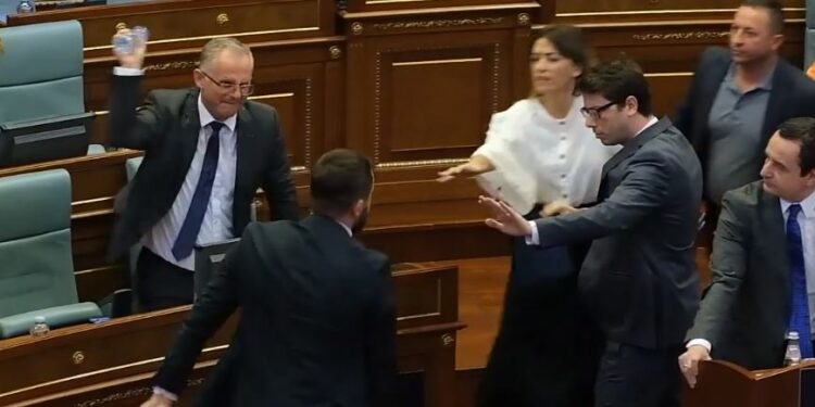 A mundet Gjykata Kushtetuese ta zhvlerësojë seancën e 13 korrikut?