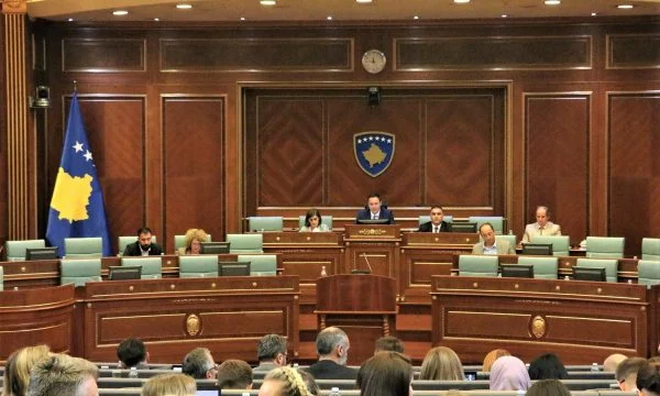 Kuvendi miratoi mbrëmë dy ligje, Ministria tregon çka parashihet me to