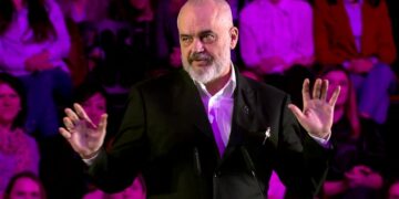 Edi Rama kryeson listën si politikani më i suksesshëm në rrjetet sociale, renditet i dyti në botë