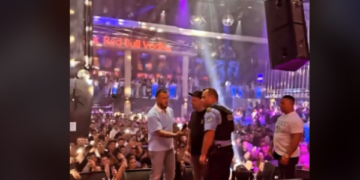 Ndërpritet koncerti i Mozzikut në Gjilan, pas gjuajtjeve me armë zjarri dhe hedhje të granatës