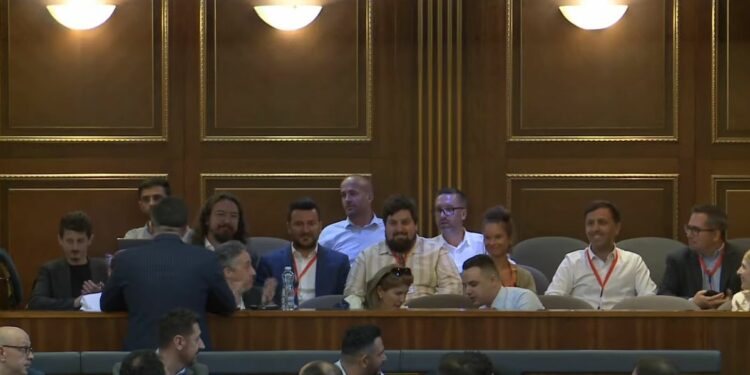 Gjashtë asamblistë të Cyrihut mysafirë në Kuvend, tre prej tyre shqiptarë