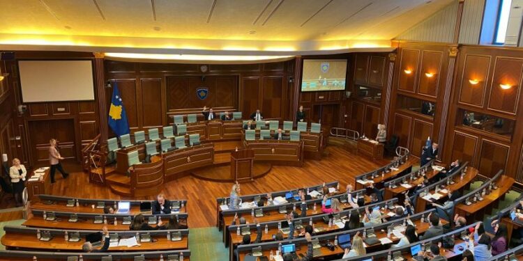 Opozita i kërkon Qeverisë mos t’i trajtojë si armiq, thërrasin të dëgjohen miqtë