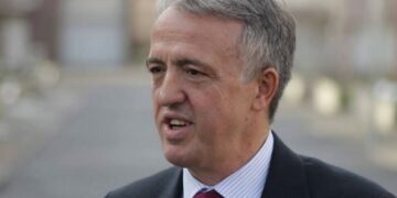 Hamiti: Kur LDK s’mundi të qeveriste me Kurtin, të gjithë u rreshtuan pro VV-së e kundër nesh – mos u çuditni me donkishotizmin e tij