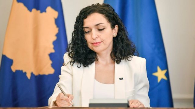 Osmani në 13-vjetorin e vendimit të GjND-së: Thirrje për vendet që nuk e njohin pavarësinë e Kosovës