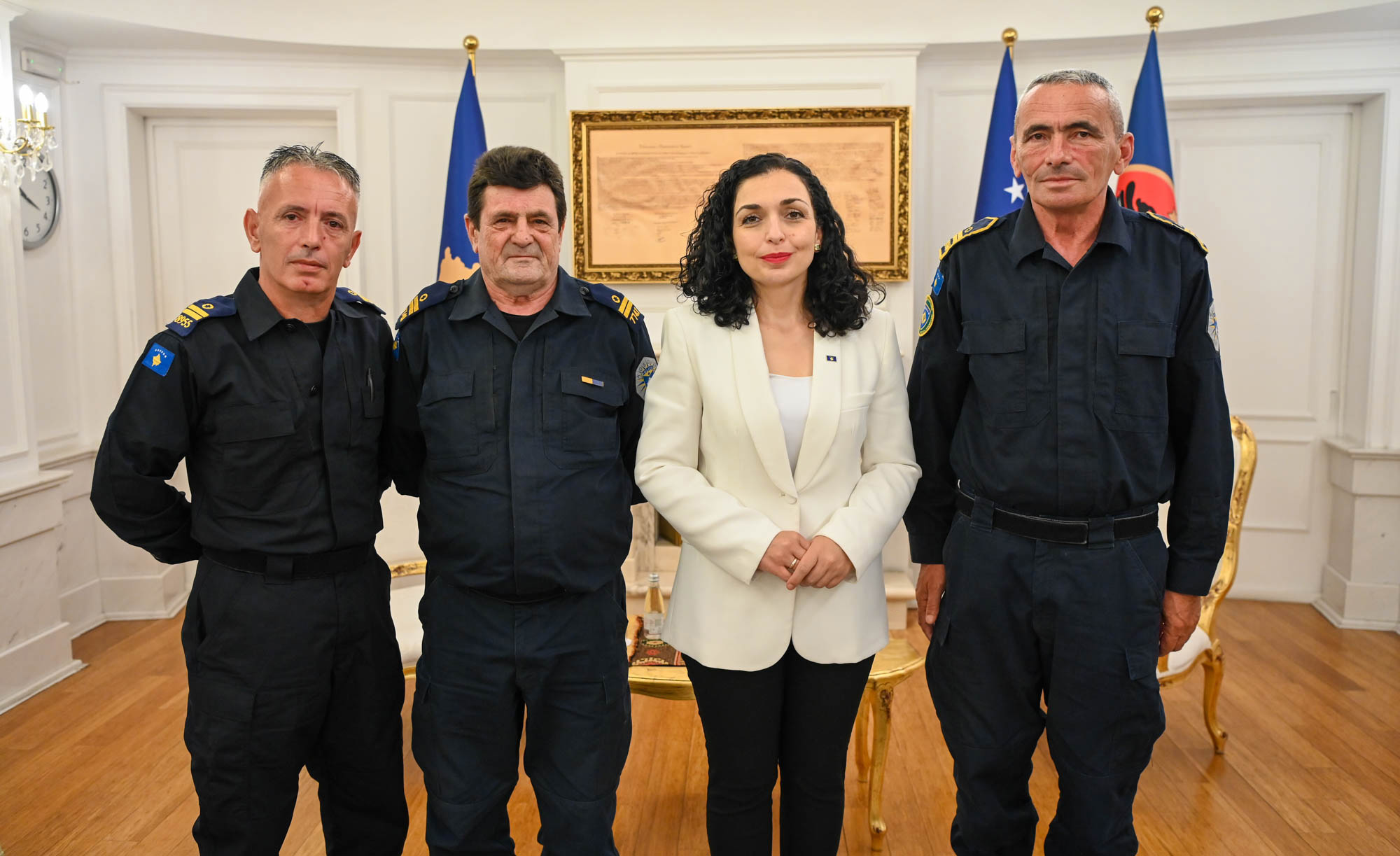 Osmani pret në takim tre policët që u kidnapuan: Qytetarët dhe institucionet e njohin përkushtimin tuaj