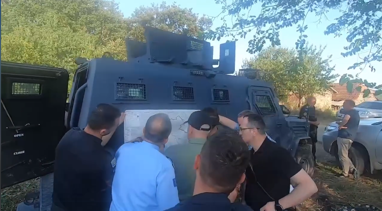 Sveçla viziton policët në veri: Policia, institucioni më i denjë i projektit të shtetimit