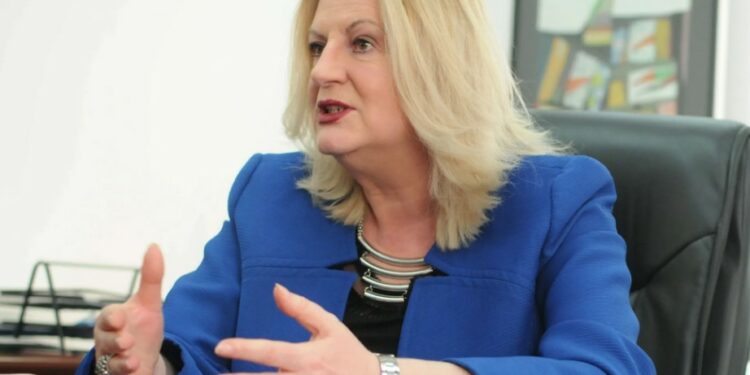Tahiri: Aferat korruptive dhe mbyllja e mediave, përpjekje të Kurtit për mbulimin e gjërave që po përmbysin Kosovën
