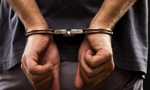 Arrestohet i dyshuari që kërcënoi me jetë gazetaren dhe kameramanin e “Betimit për Drejtësi”