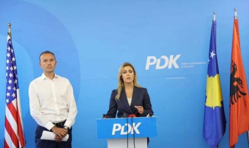 PDK: Qeveria kontrabandoi mbrëmë dy ligje me të cilat goditi veteranët dhe UÇK-në