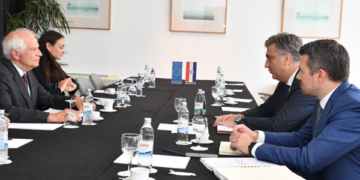 Borrell takon kryeministrin kroat: Duhet të jemi të bashkuar për depërshkallëzimin në veri të Kosovës