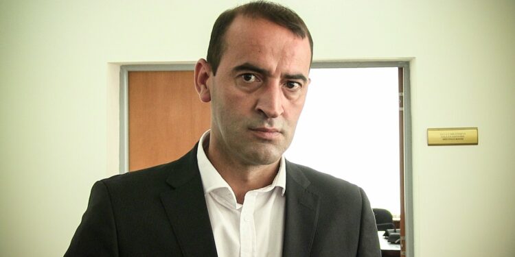 Daut Haradinaj fton të gjithë në protestë: Veteranët nuk e pranojnë përbuzjen