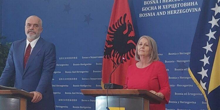 Rama në Sarajevë: Nuk është sekret se ne mbrojmë interesat e Kosovës